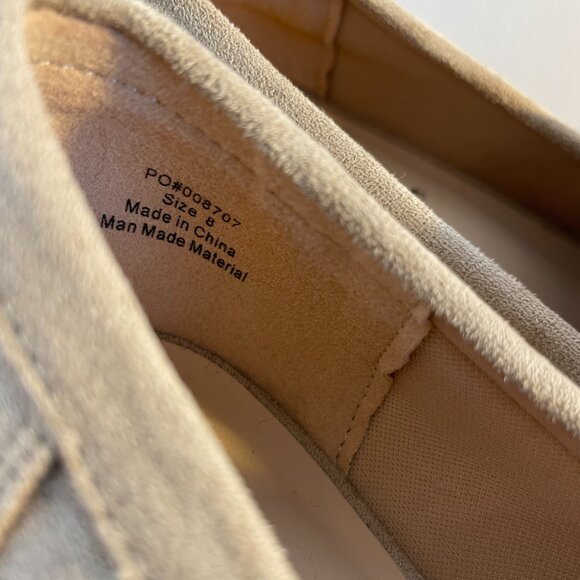 Journee Collection Block Heel Loafers Sz 8 Faux Suede Taupe - Picture 10 of 10